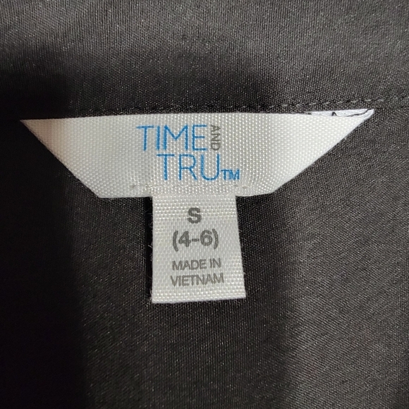 Time and Tru Size S Black Button Down Long Sleeve Shirt, Excellent Used Cond. - Picture 12 of 13